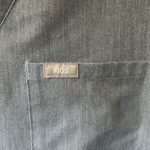 Figs scrub top Med denim